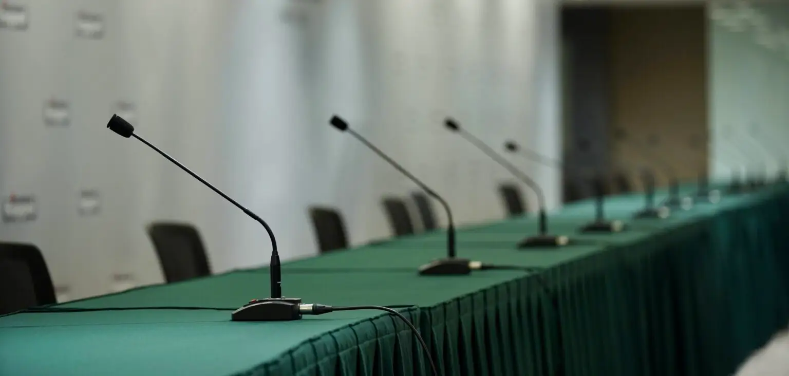 Rent gooseneck microphones for AGM and conferences